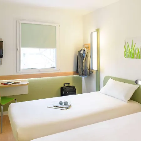 Ibis Budget *