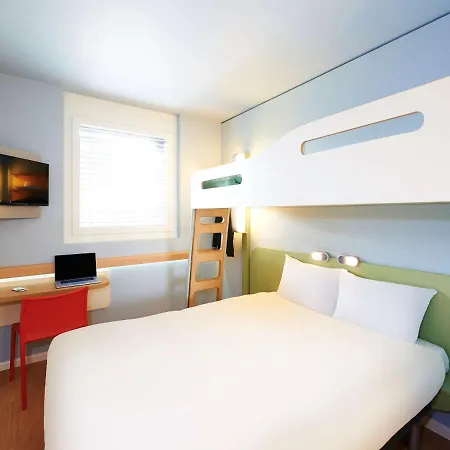 Ibis Budget Hotel *